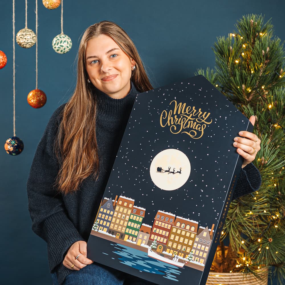 Kæmpe chokolade-julekalender 2025  Luksus Cocoture kalenderhus (1265g)