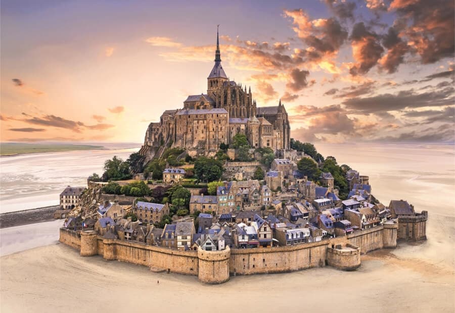 The Mont Saint-Michel Rising